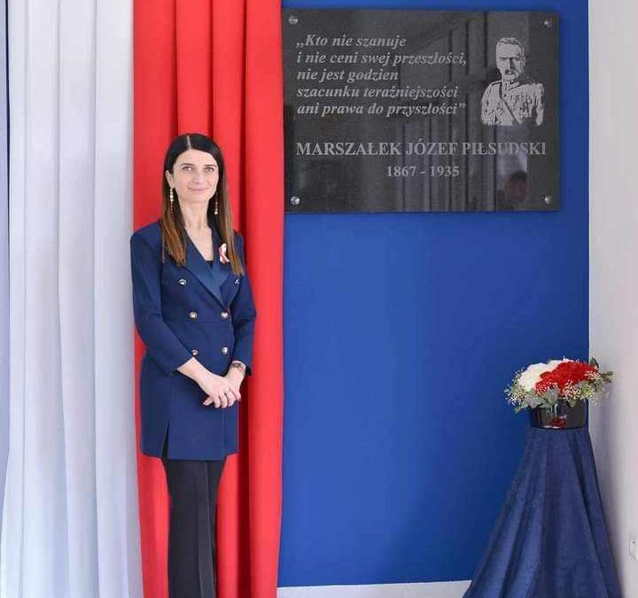 Fotorelacja z nadania szkole imienia Marszałka Józefa Piłsudskiego